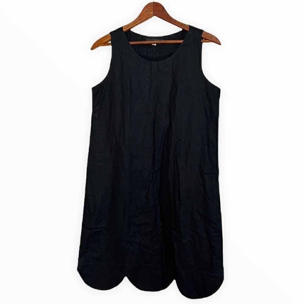 Thu
Thuy Silk Scalloped Hem Sleeveless Mini Dress